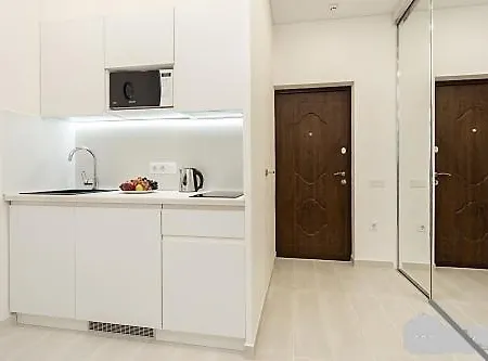 современная в аркадии с балконом и видом на море Apartman Odessza