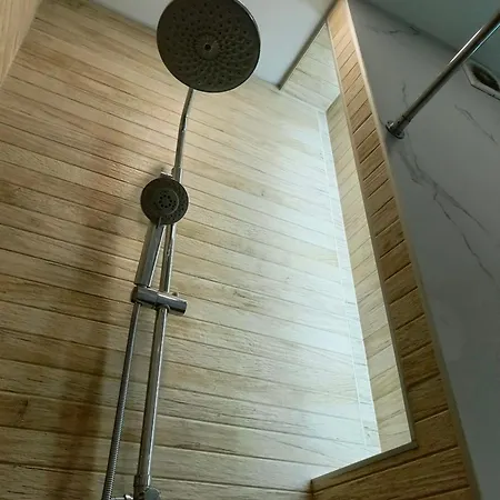 современная в аркадии с балконом и видом на море *