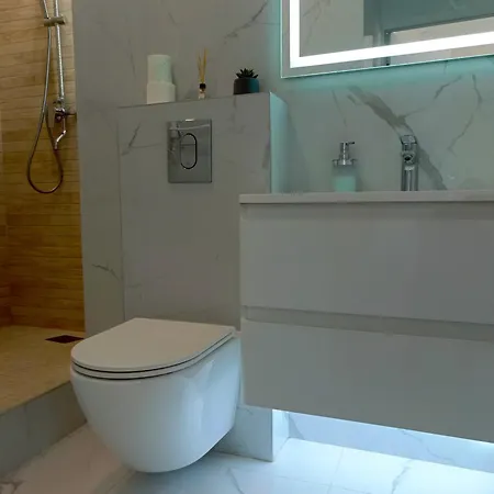 современная в аркадии с балконом и видом на море 敖德萨