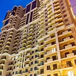 современная в аркадии с балконом и видом на море Apartman